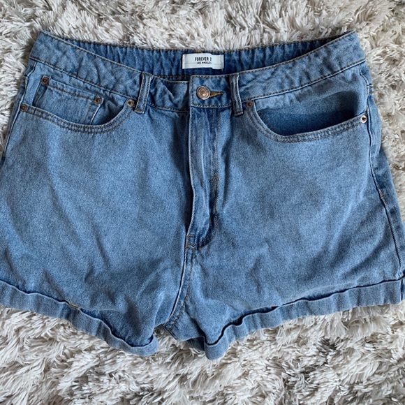 Forever 21 High-rise mom shorts!! - Picture 1 of 2